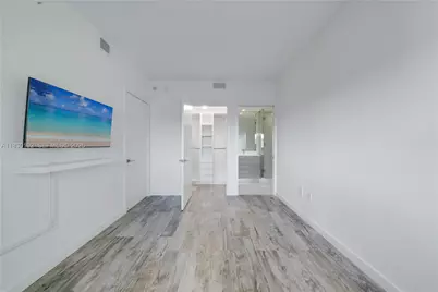 650 NE 32nd St #802, Miami, FL 33137 - Photo 16