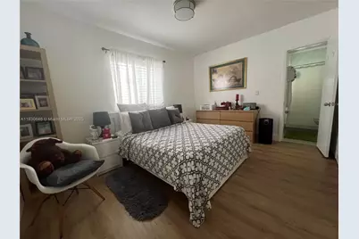 323 NW 105th St, Miami, FL 33150 - Photo 22