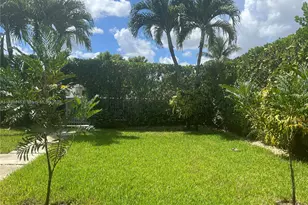 323 NW 105th St, Miami, FL 33150 - Photo 56