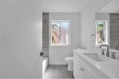 17018 SW 142nd Pl, Miami, FL 33177 - Photo 18