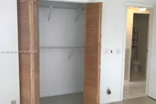 251 SW 134th Way, Pembroke Pines, FL 33027 - Photo 10