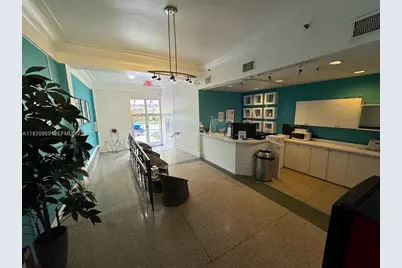 764 Washington Ave, Miami Beach, FL 33139 - Photo 10