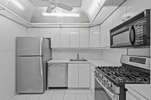 2030 S Ocean Dr, Hallandale Beach, FL 33009 - Photo 18