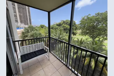 20335 W Country Club Dr #304, Aventura, FL 33180 - Photo 18