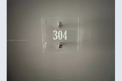 20335 W Country Club Dr #304, Aventura, FL 33180 - Photo 2