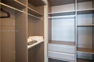 460 NE 28th St, Miami, FL 33137 - Photo 14