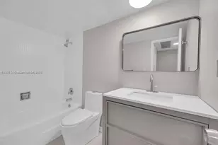 5700 Collins Ave, Miami Beach, FL 33140 - Photo 16