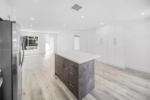 2001 NW 33rd St, Oakland Park, FL 33309 - Photo 6