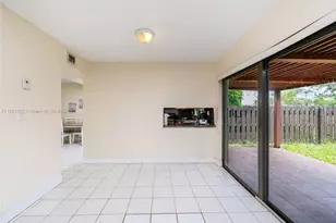 10114 NW 4th Ln, Miami, FL 33172 - Photo 6