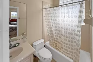 21033 NE 32nd Ave, Aventura, FL 33180 - Photo 16