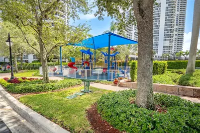 3500 Mystic Pointe Dr #1908, Aventura, FL 33180 - Photo 2