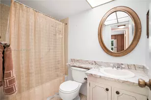 9261 Sunrise Lakes Blvd, Sunrise, FL 33322 - Photo 22