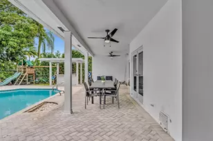 413 Tamarind Dr, Hallandale Beach, FL 33009 - Photo 14