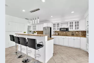 413 Tamarind Dr, Hallandale Beach, FL 33009 - Photo 40