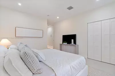 1108 Harrison St, Hollywood, FL 33019 - Photo 16