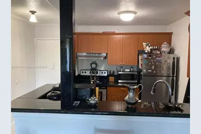 2160 SW 16th Ave #421, Miami, FL 33145 - Photo 6