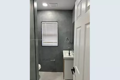 42 SE 10th Ter, Dania Beach, FL 33004 - Photo 12