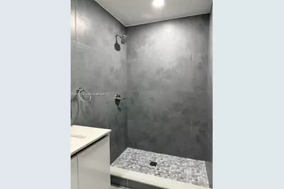 42 SE 10th Ter, Dania Beach, FL 33004 - Photo 22