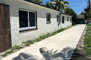 42 SE 10th Terrace, Dania Beach, FL 33004 - Photo 2