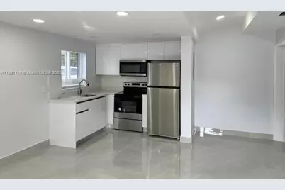 42 SE 10th Ter, Dania Beach, FL 33004 - Photo 34