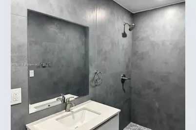 42 SE 10th Ter, Dania Beach, FL 33004 - Photo 28