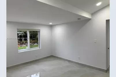 42 SE 10th Ter, Dania Beach, FL 33004 - Photo 18