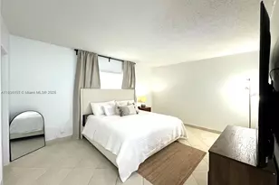 620 NE 12th Ave, Hallandale Beach, FL 33009 - Photo 12