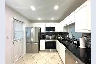 620 NE 12th Ave #102, Hallandale Beach, FL 33009 - Photo 8