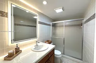 620 NE 12th Ave, Hallandale Beach, FL 33009 - Photo 20