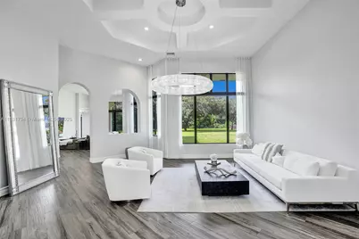 11056 Blackhawk Blvd, Davie, FL 33328 - Photo 10