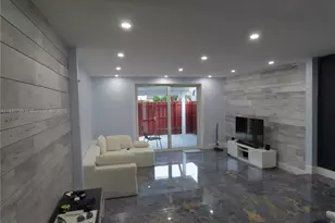 606 NW 107th Ave, Miami, FL 33172 - Photo 8