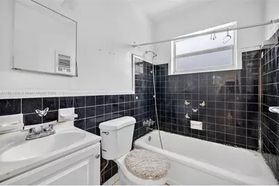 2779 NW 9th Pl, Fort Lauderdale, FL 33311 - Photo 20