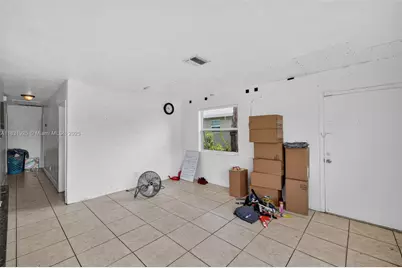 2779 NW 9th Pl, Fort Lauderdale, FL 33311 - Photo 8