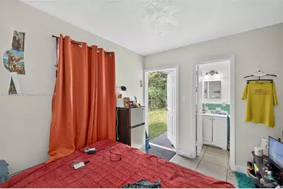 2779 NW 9th Pl, Fort Lauderdale, FL 33311 - Photo 16