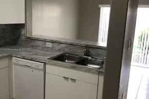 1663 SE 29th St, Homestead, FL 33035 - Photo 14