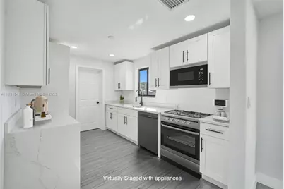 212 SW 11th Ave, Dania Beach, FL 33004 - Photo 10