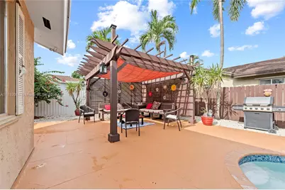 17130 SW 93rd Ave, Palmetto Bay, FL 33157 - Photo 2