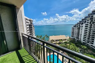 540 Brickell Key Dr, Miami, FL 33131 - Photo 1