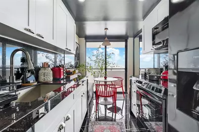 2555 Collins Ave #PH114, Miami Beach, FL 33140 - Photo 6