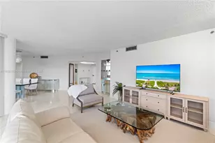 20191 E Country Club Dr, Aventura, FL 33180 - Photo 4