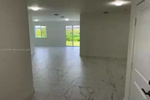 1838 NE 1st St, Homestead, FL 33033 - Photo 4