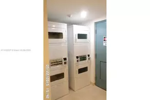 11750 NE 16th Ave, Miami, FL 33161 - Photo 10