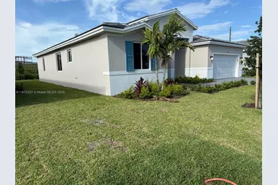 1866 NE 1st St, Homestead, FL 33033 - Photo 2