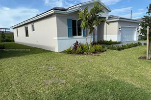 1866 NE 1st St, Homestead, FL 33033 - Photo 2