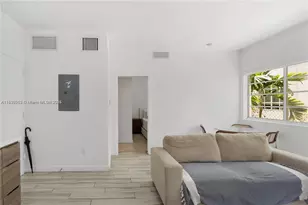 1560 Meridian Ave, Miami Beach, FL 33139 - Photo 2