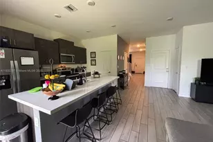 830 SE 19th St, Homestead, FL 33034 - Photo 4