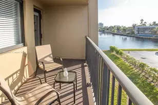 301 Golden Isles Dr, Hallandale Beach, FL 33009 - Photo 20