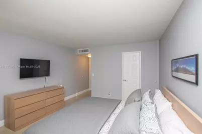 301 Golden Isles Dr #314, Hallandale Beach, FL 33009 - Photo 14