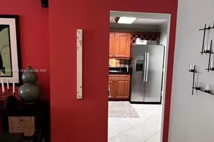 6039 Collins Ave, Miami Beach, FL 33140 - Photo 4