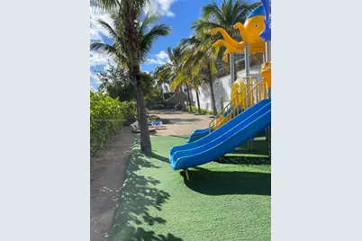 6039 Collins Ave #823, Miami Beach, FL 33140 - Photo 16